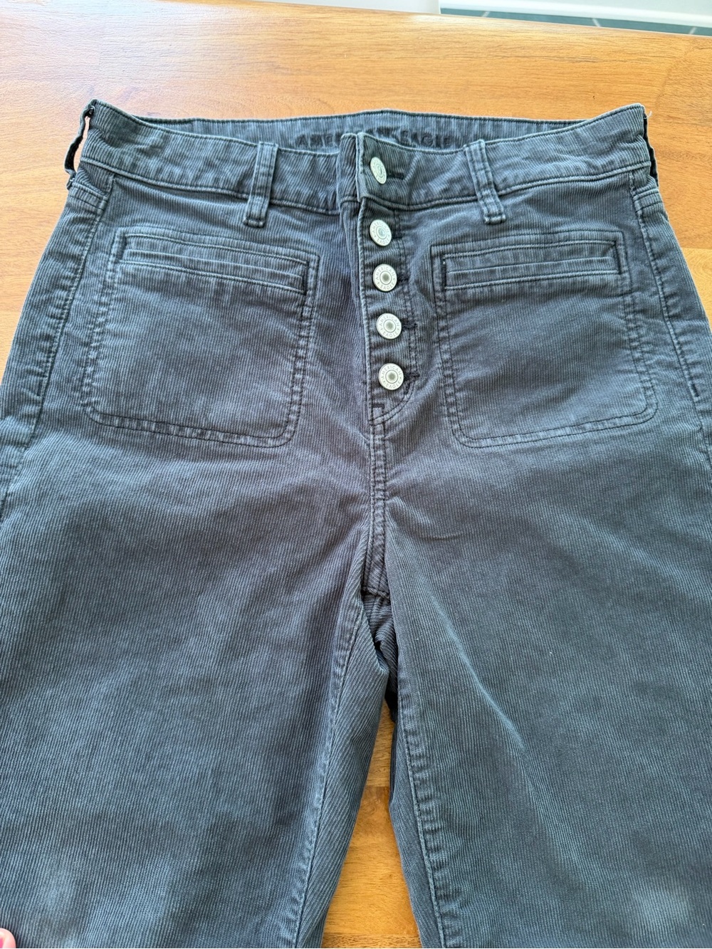 American Eagle Outfitters Super High-Rise Flare Corduroy in Gray Size 10 Short - Picture 4 of 12